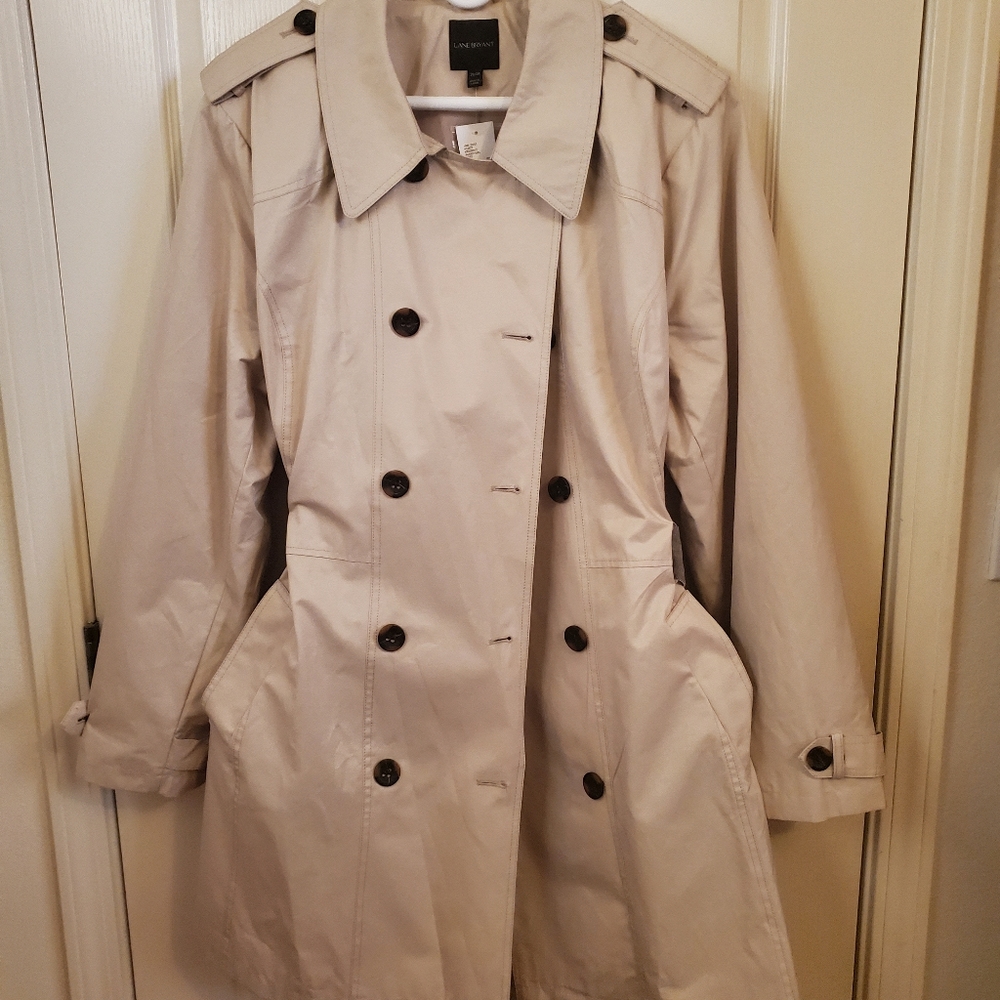 Lane Bryant, Plus London Fog Style MidLength fully lined Trench.  Double-breast